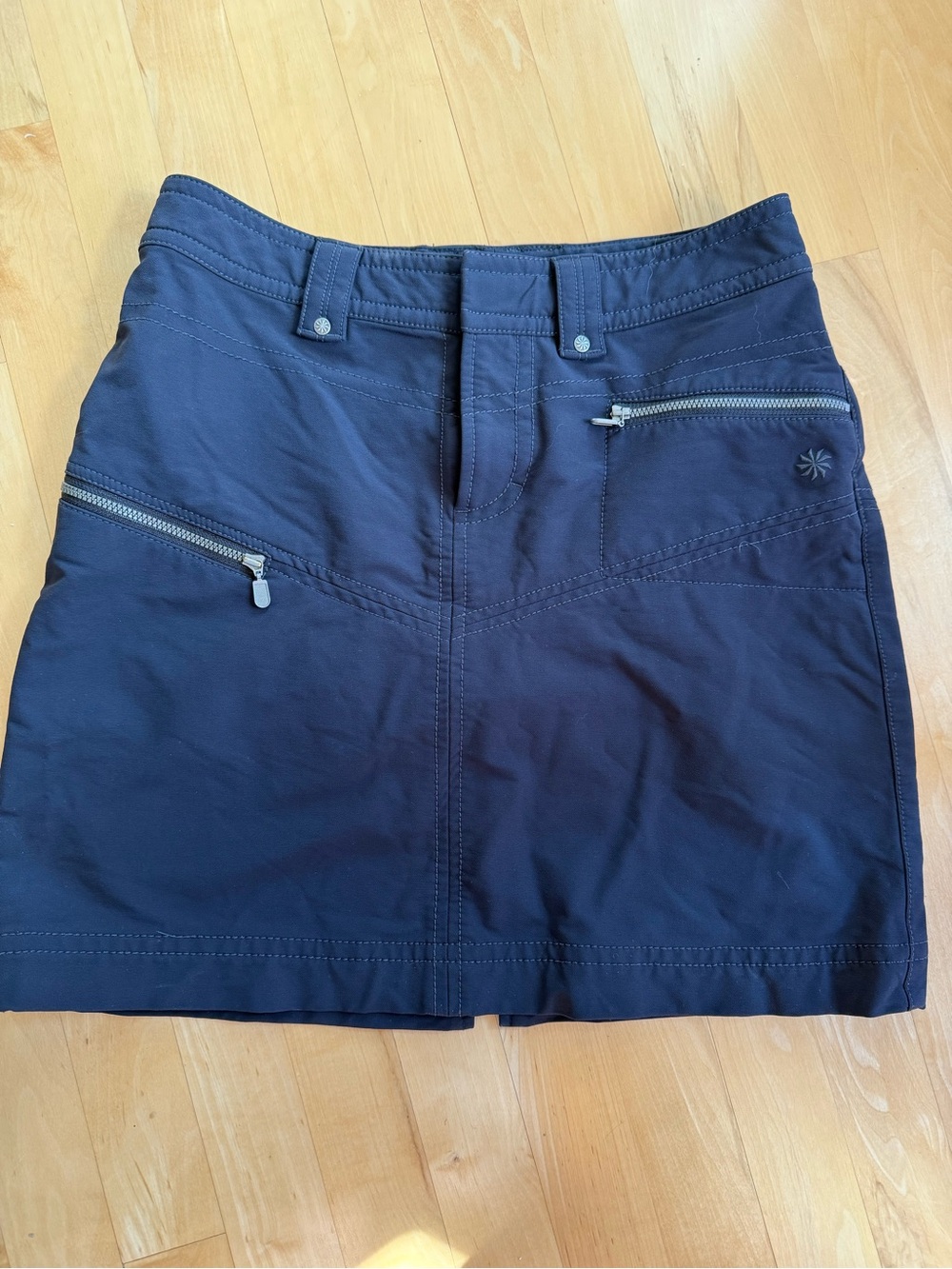Athleta black Athletic Tear Away B4 You Play Skirt with Zip Pockets